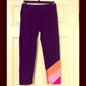 Victoria’s Secret Knockout capri legging